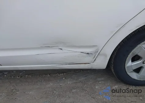 2005 Toyota Prius z USA, uszkodzony, nr VIN JTDKB20U053121375